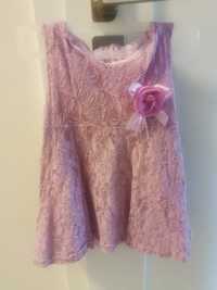 Piękna fioletowa sukienka z różą