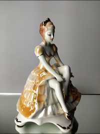 Figurka porcelanowa dama tancerka