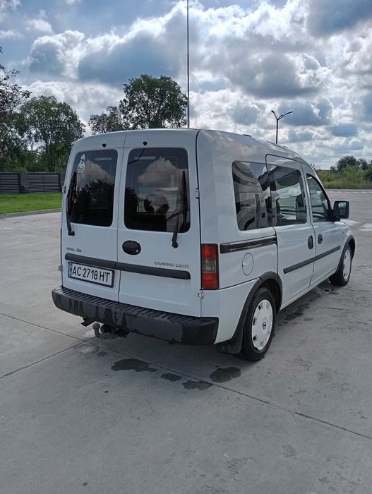 Продам Opel Combo 1.3д 2006р в гарному стані.