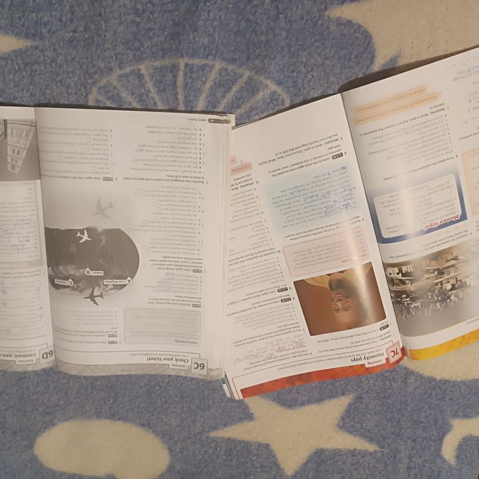 Solutions Third Edition Pre-Intermediate student's Book + Workbook