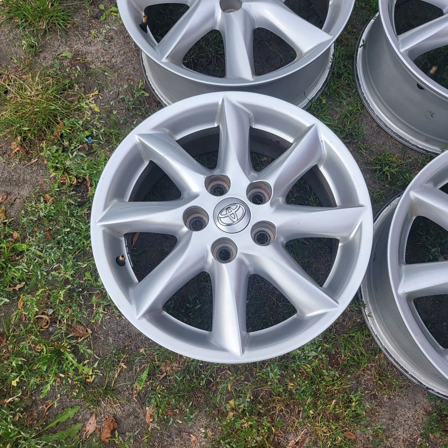 Alufelgi 16 Toyota Auris Corolla Camry Avensis Rav4 Verso 5x114,3 ET45