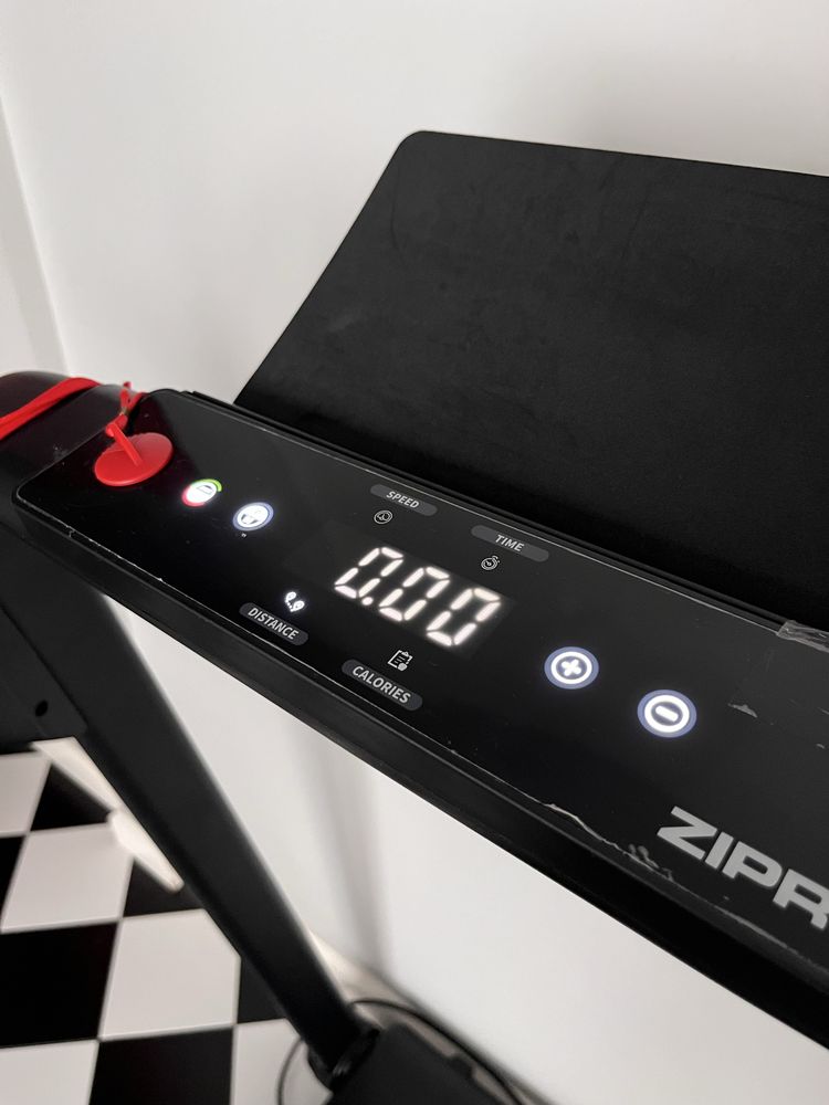 Bieżnia treningowa LCD składana Jogger – Zipro