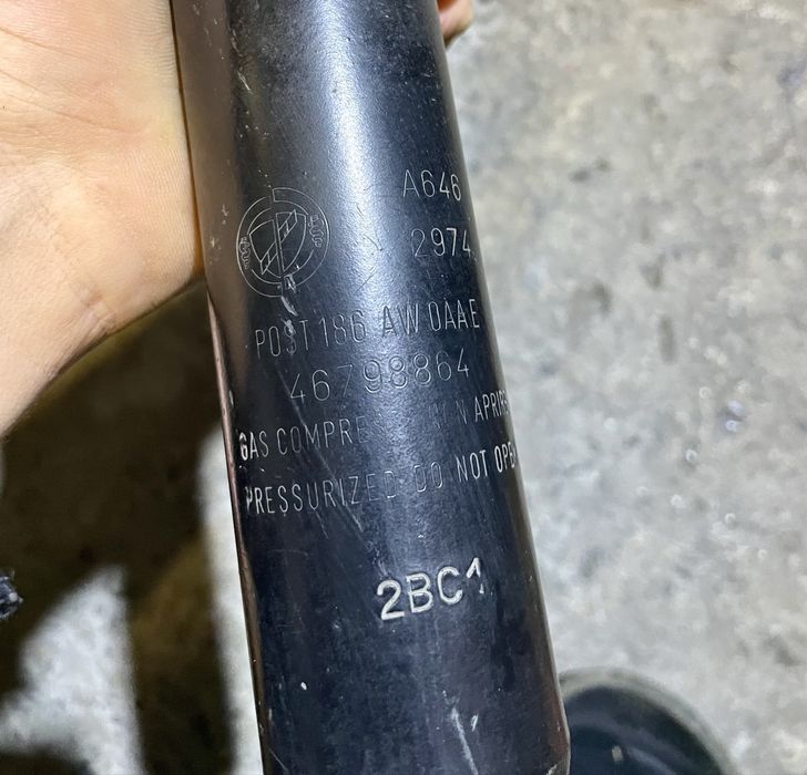 Аморти Polaris продам