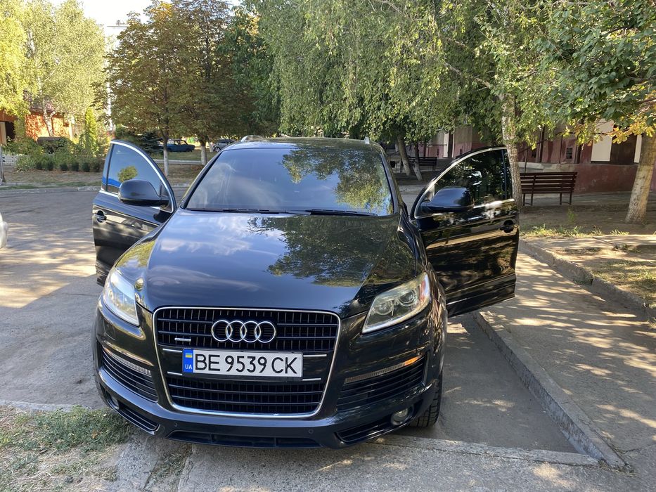 Продам Audi Q7 s-line 7- місць