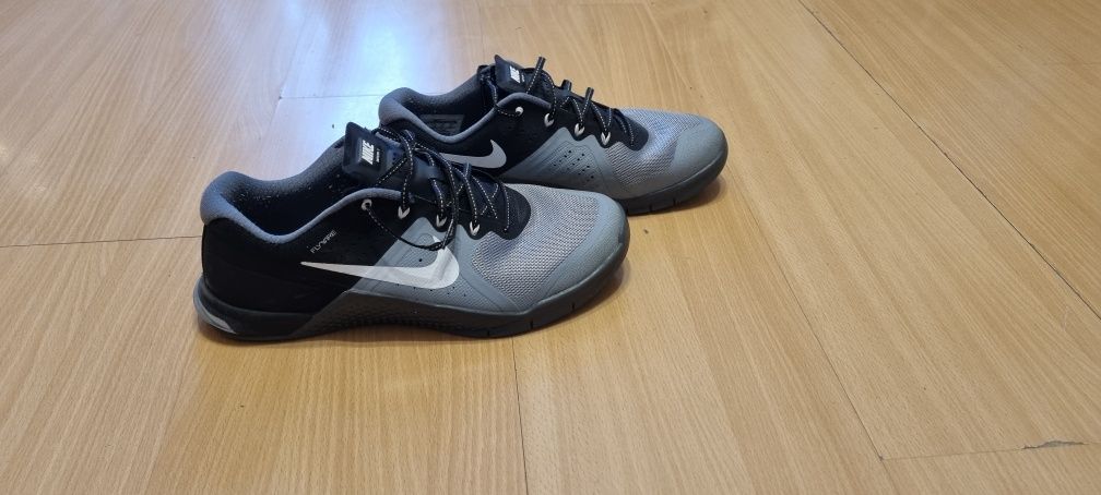 Szaro czarne męskie buty sportowe rozmiar 42