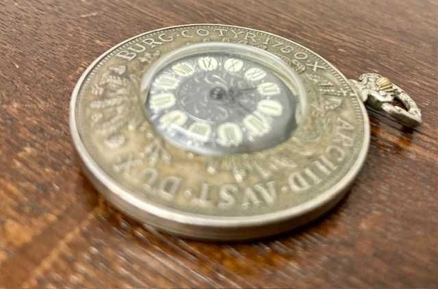 Relógio de bolso vintage em prata  - não trabalha