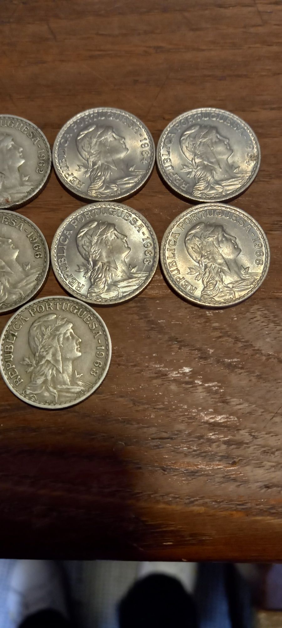 Moedas alpaca 1 escudo