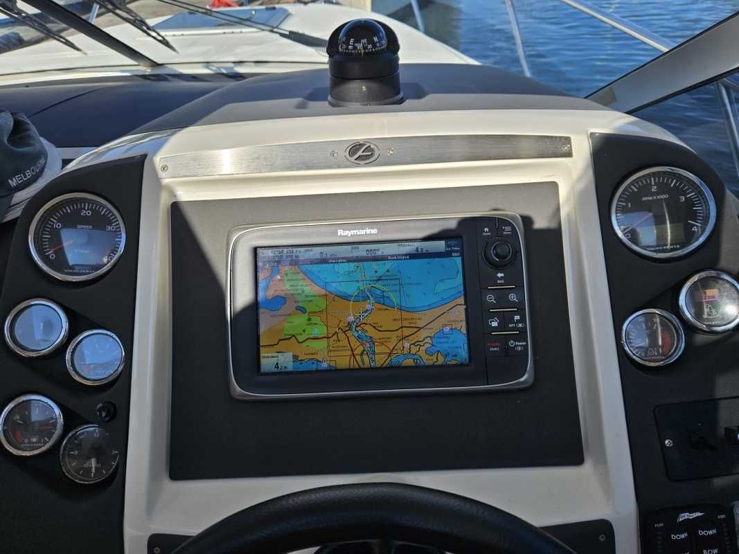 Łódź motorowa Bella Aquador 26 HT/2012 rok