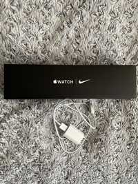 Zegarek sportowy Apple Watch Nike Series 5