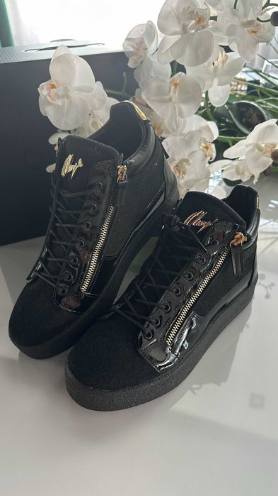 Męskie młodzieżowe nowe czarne sneakersy Ola Voga Lupe rozmair 41