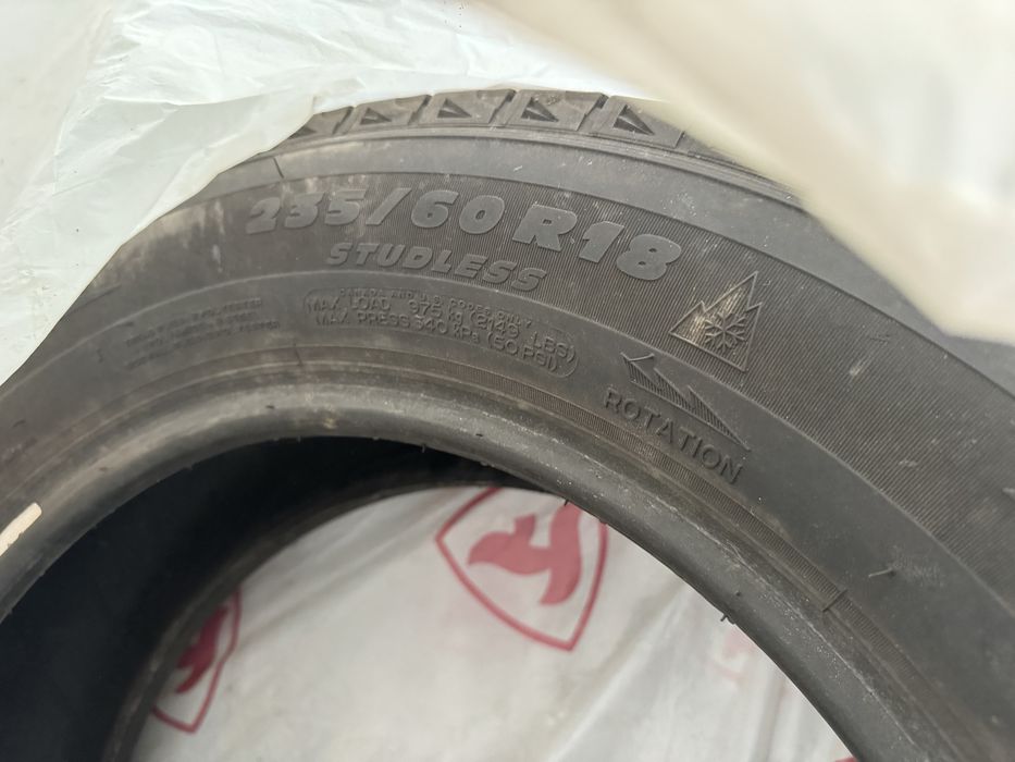 Продам зимние шины MICHELIN 235/60 R18