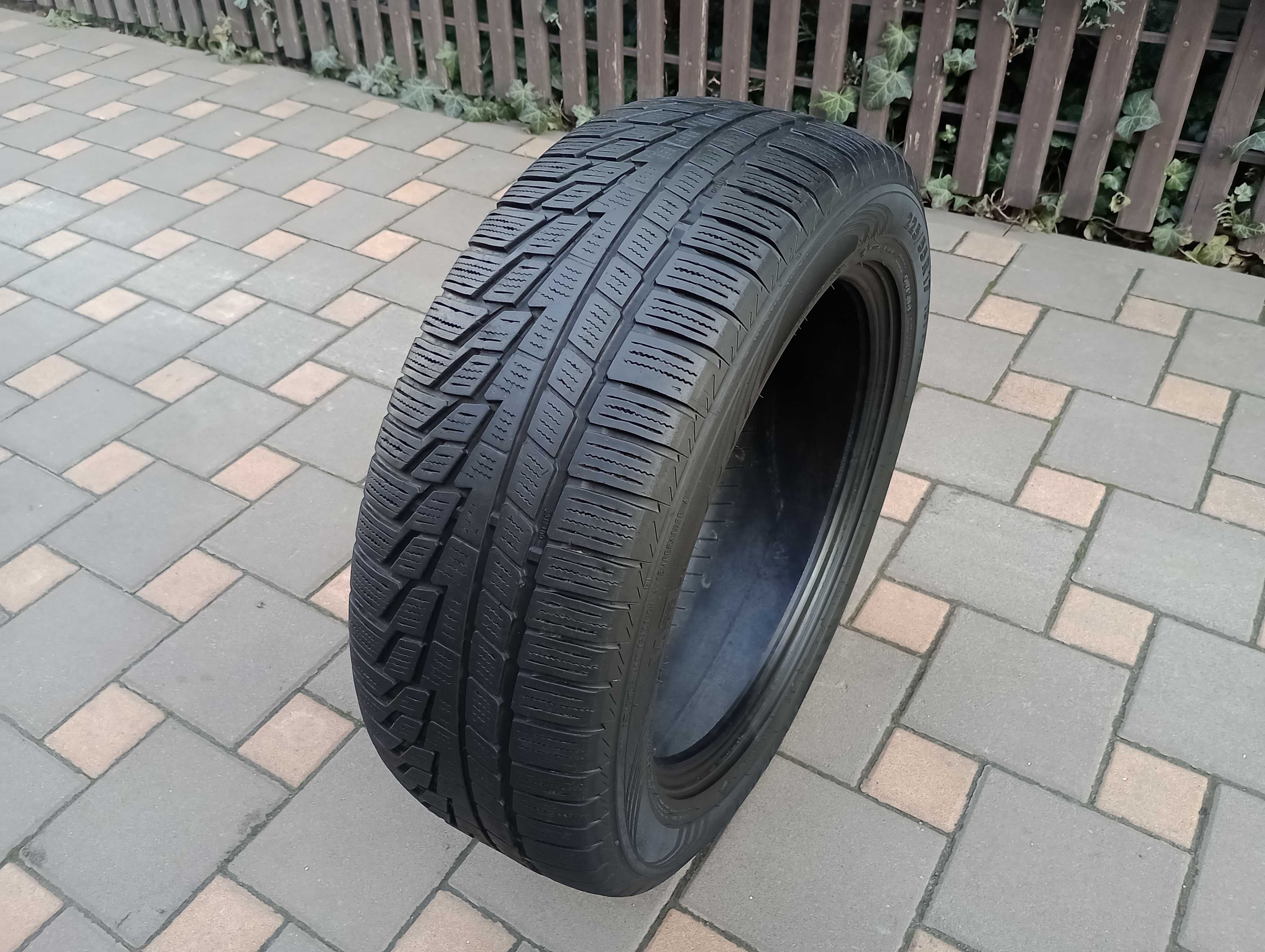 Одна отличная шина NOKIAN WR G2 XL 225/55 R17