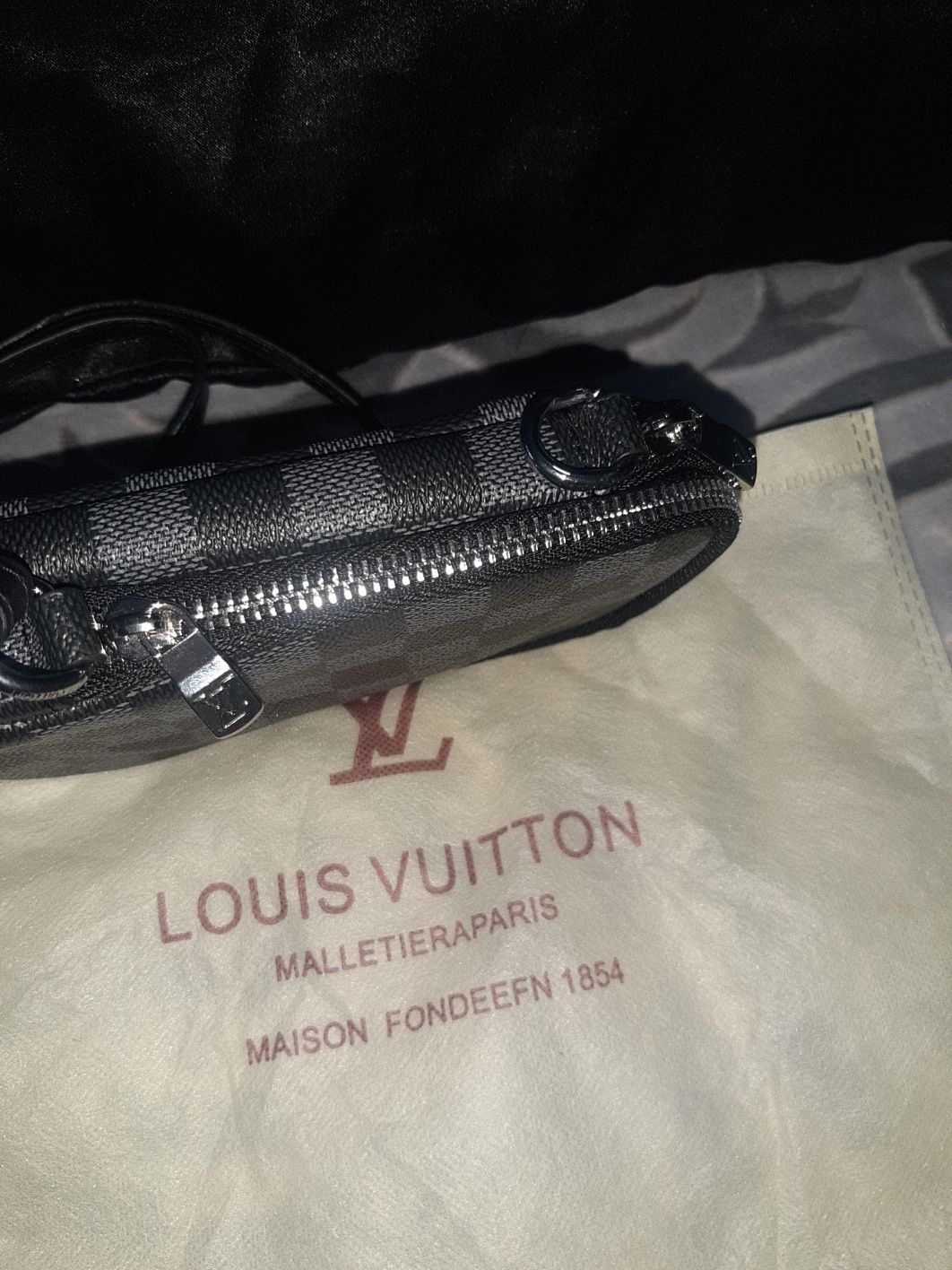 Bolsa de homem Louis vuittom pratica