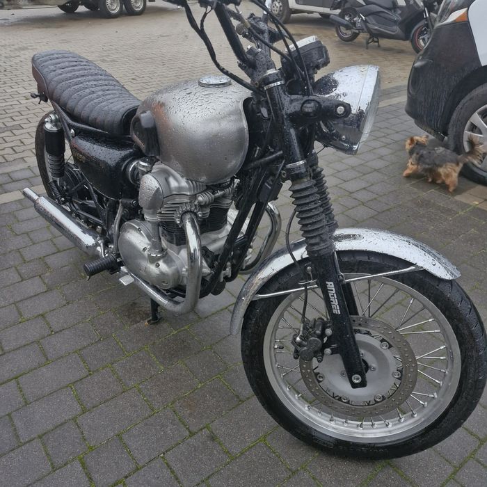 Kawasaki  W 650  z  niemiec  mały  przebieg