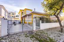 Moradia T4 para venda
