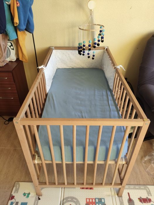 Berço de grades completo