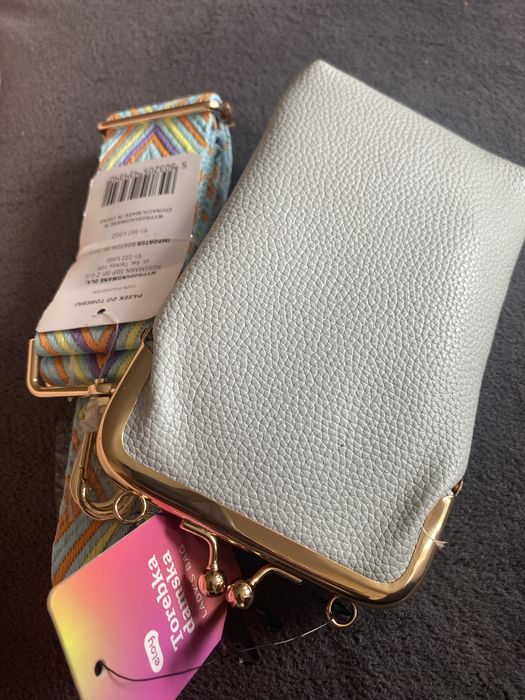 Torebka na telefon , na cienkim pasku