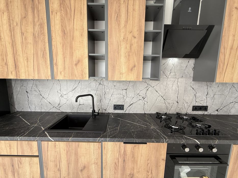 Продам 2поверховий будинок в селі Лисогора 5хв від Вінниці Якушинці