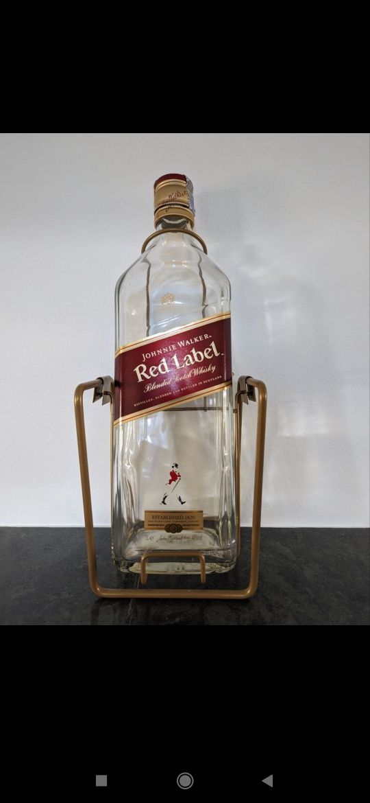 Бутылка - качеля для виски Red Label 3 л