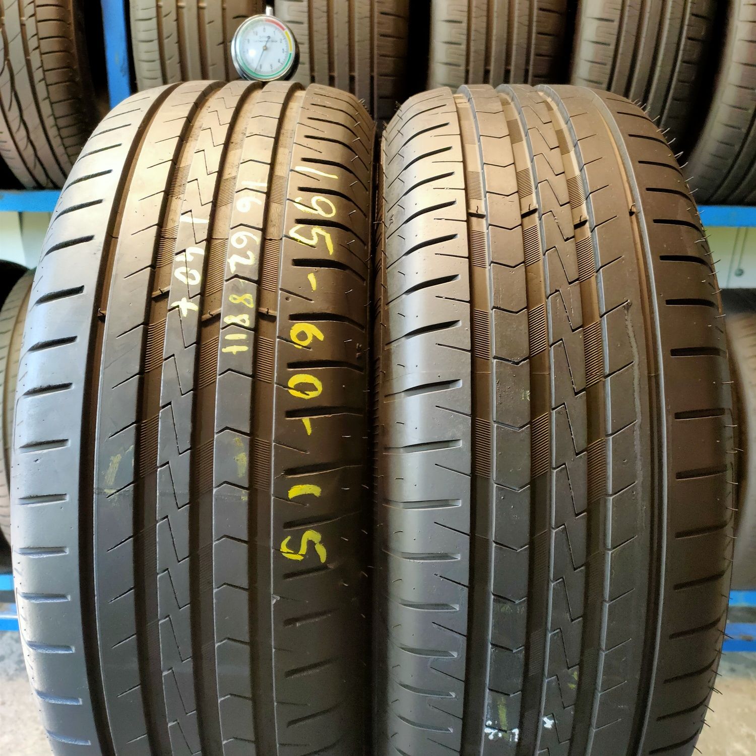 195/60r15 Vredestein sportrac 5 , 6.2mm