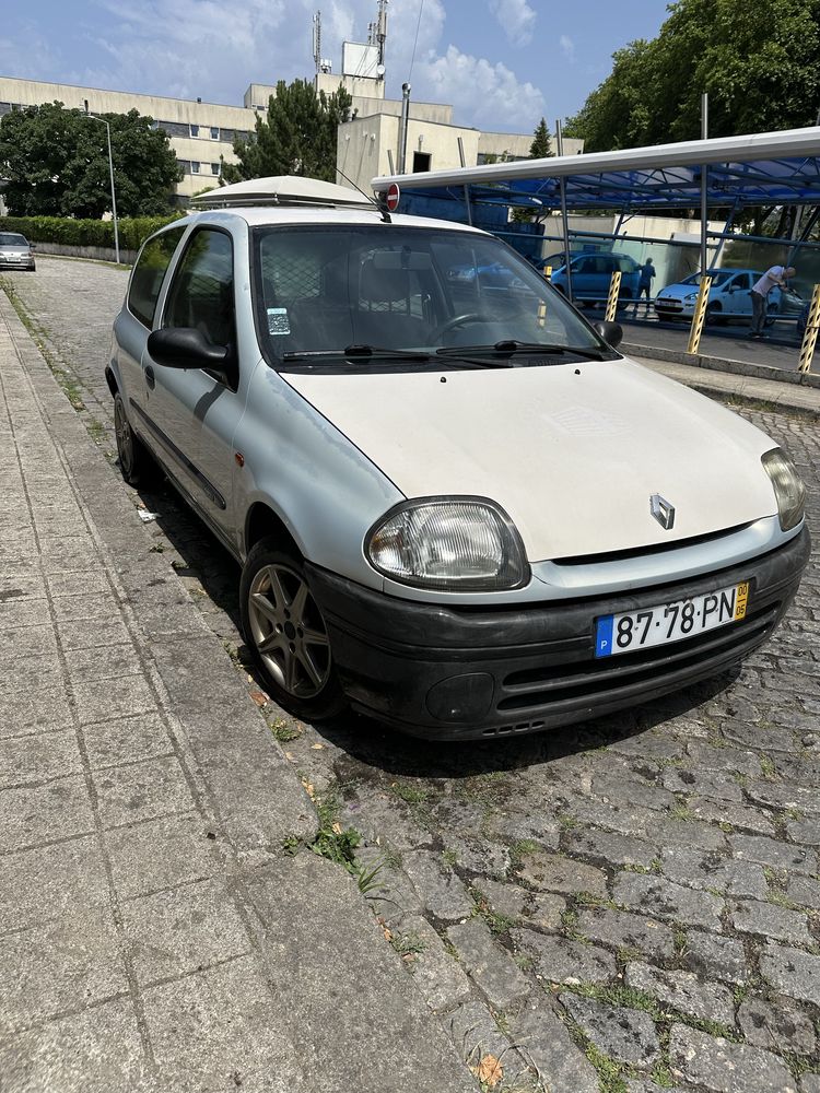 Vendo Renault clio 1.9D