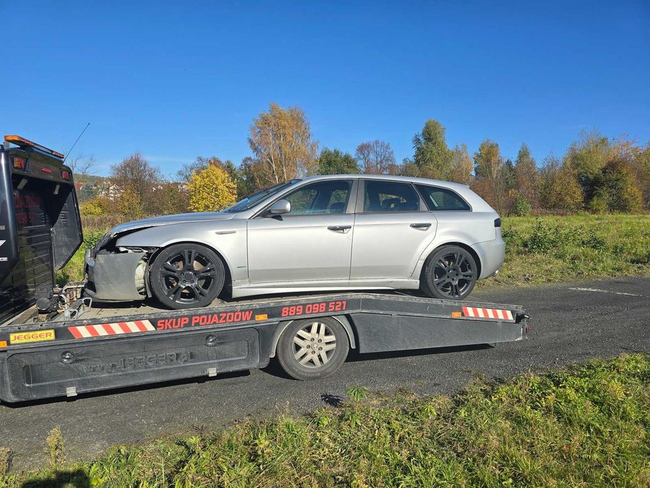 Alfa Romeo 159 1.9 JTD na części uszkodzona