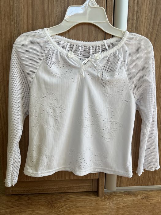 Dziewczęca biała elegancka bluzka z długim rękawem