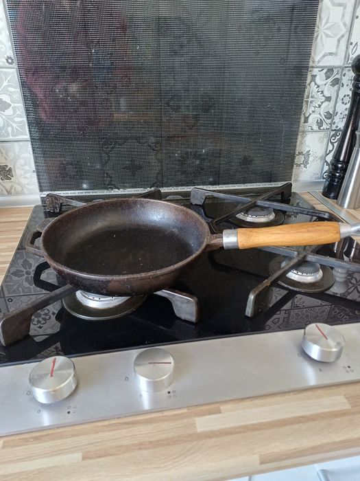 Stara Żeliwna patelnia