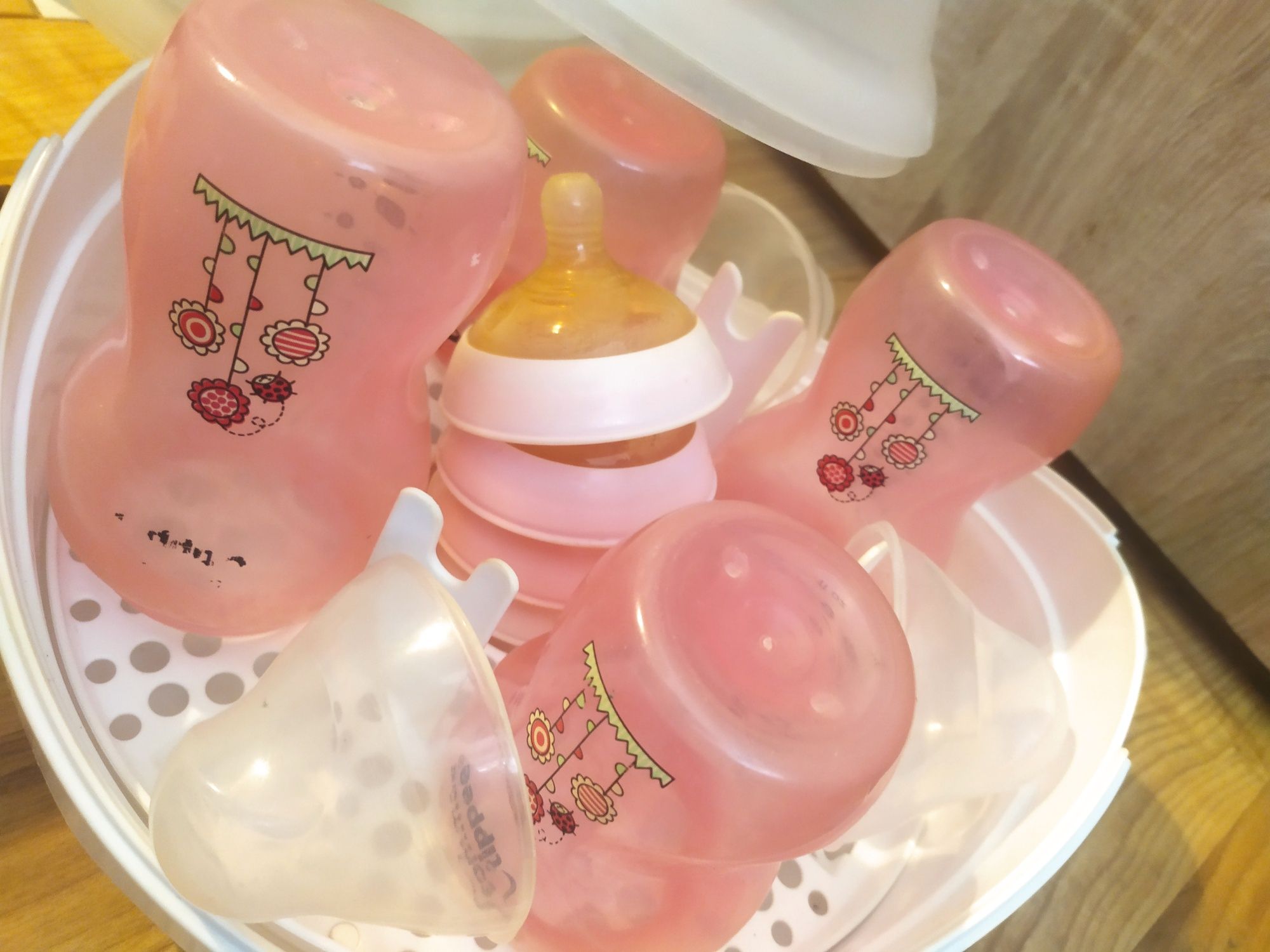 Wyparzacz sterylizator Tommee Tippee parowy + butelki zestaw