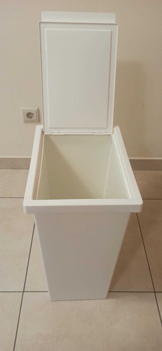 Caixote branco IKEA