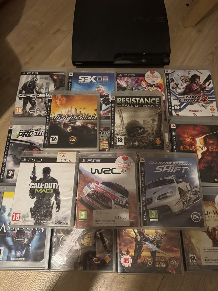 Ps3 + comado e 40 jogos