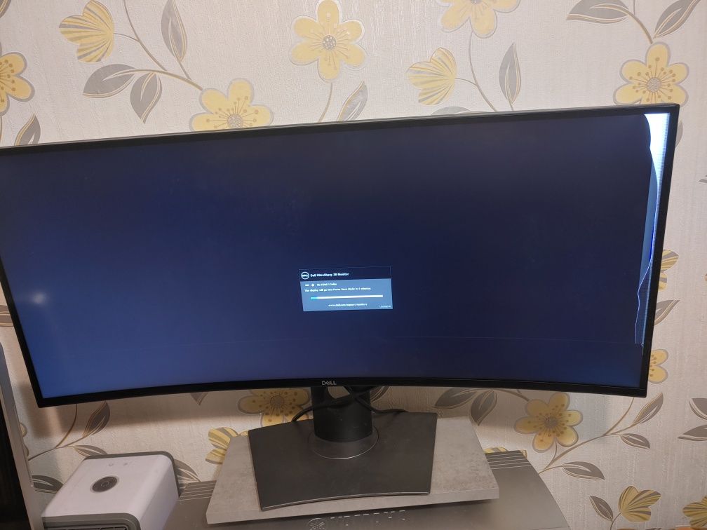 Продам монитор Dell u3818dw