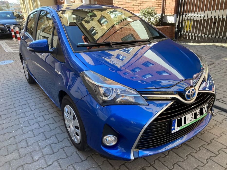 Toyota Yaris 2016rej Salonowa HYBRYDA Super Stan Kamera Ledy Aut Klima 2XOpony