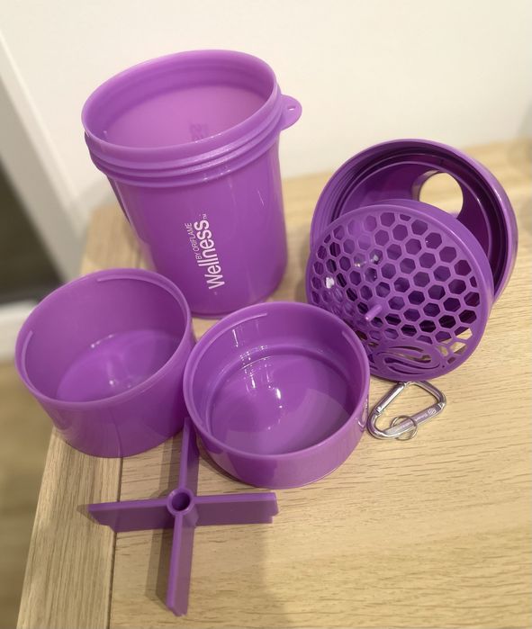 Szejker Wellness Oriflame + karabińczyk