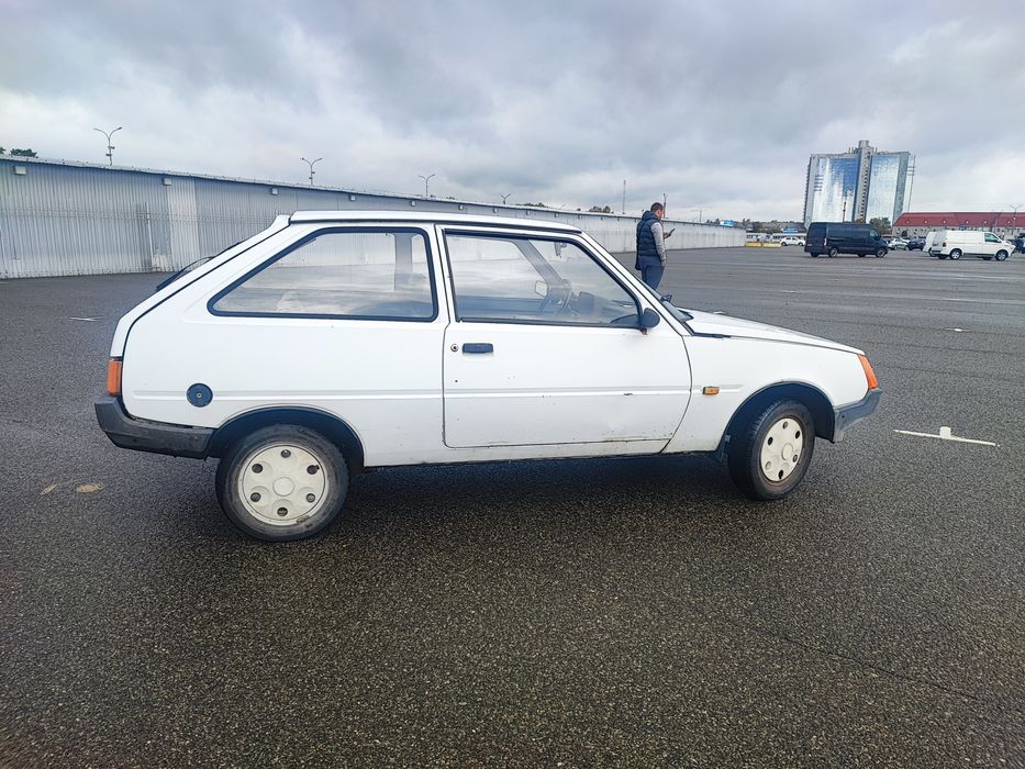 Продам Таврию Нова не крашенный