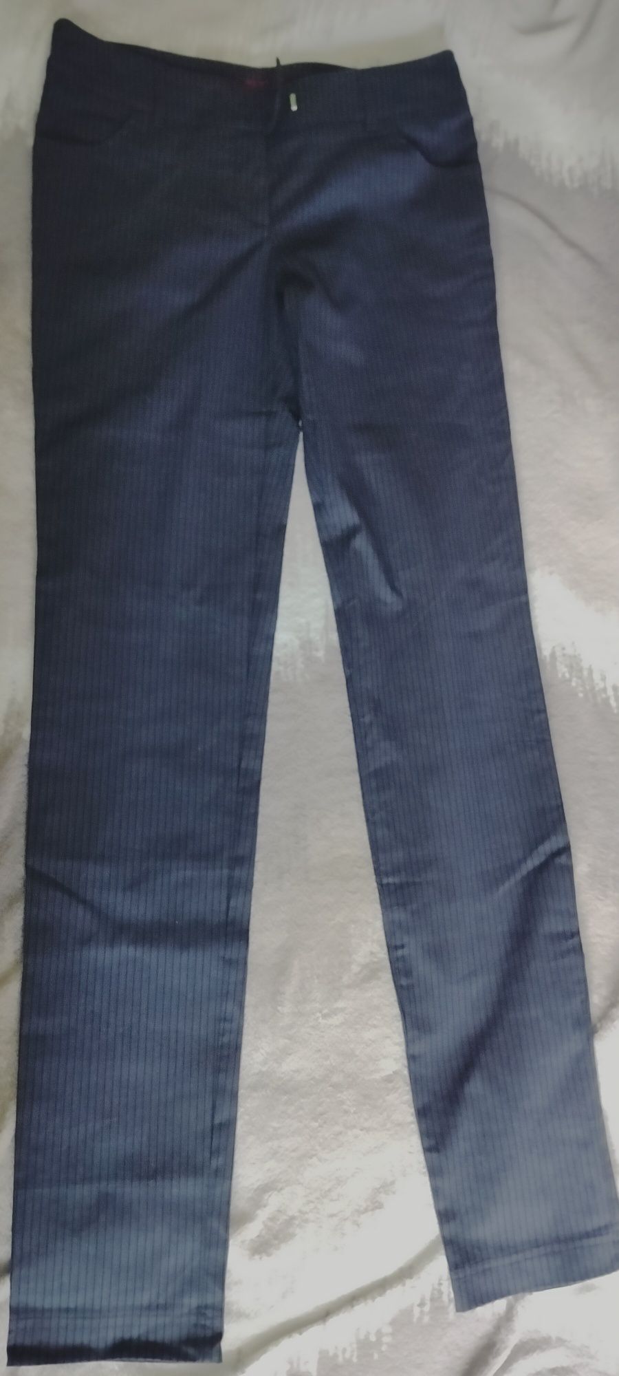 Czarne spodnie ONLY r.34