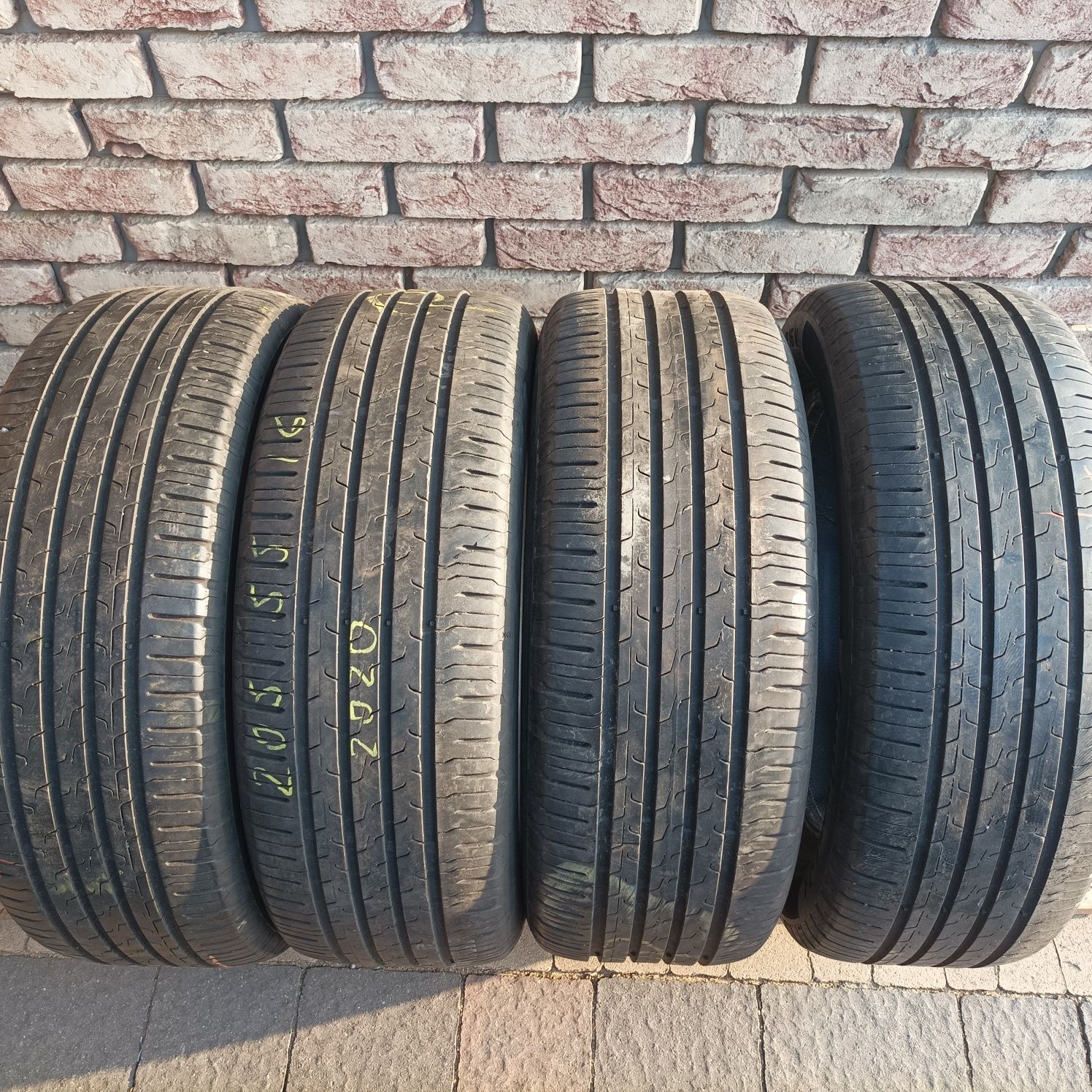 2 lub 4 opony letnie 205/55/16  Continental ok 6 mm