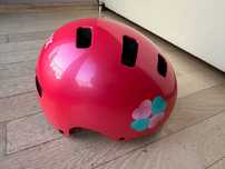 Różowy kask dziewczęcy Uvex Kid 3 – rozmiar 51–55 cm
