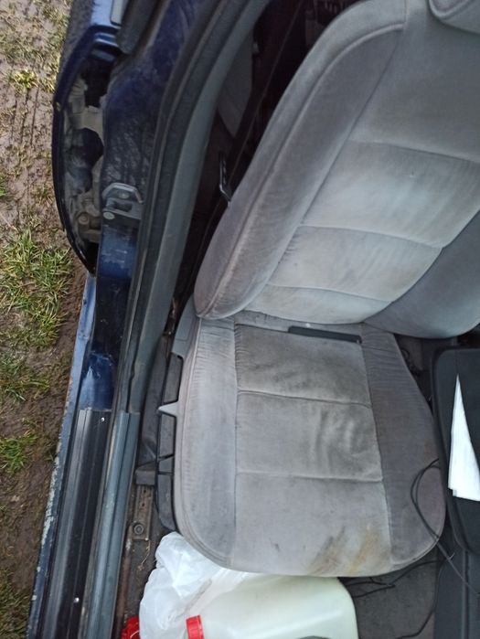BMW e,36 fotele grzane plus kanapa tylna