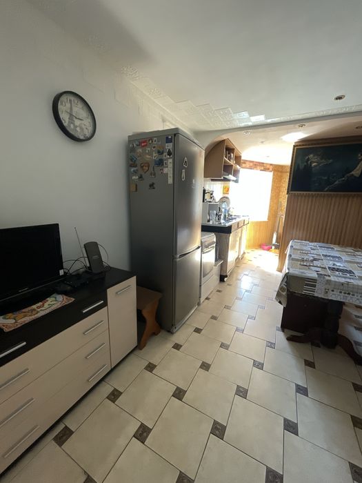 Оренда місця в кімнаті в центрі,вул.Б.Хмельницького