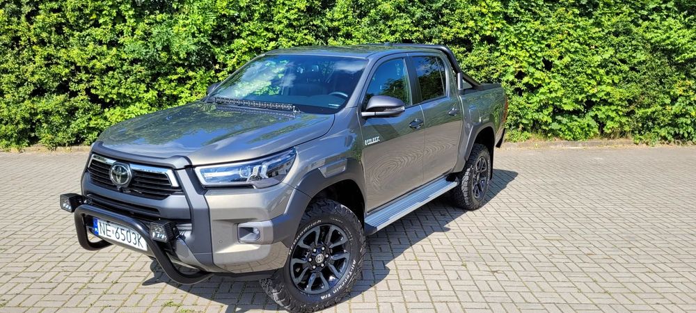 Toyota Hilux Invincible.