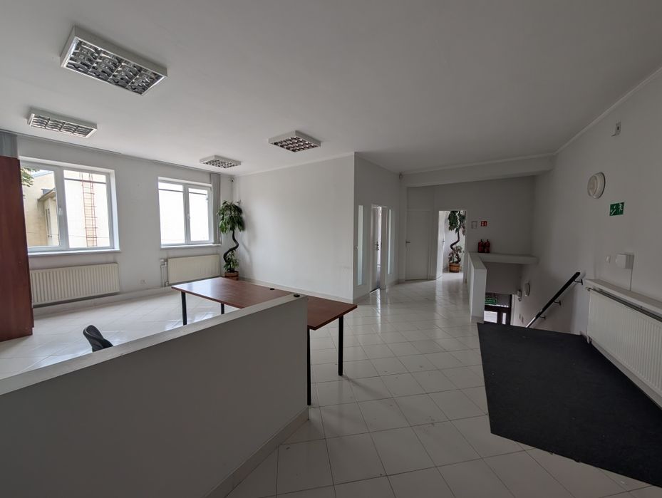 Lokal w centrum Piaseczna 1 piętro