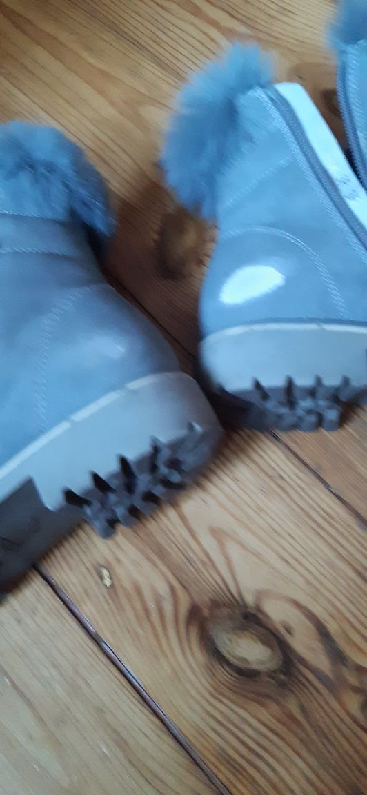 Buty zimowe   CCC r 36
