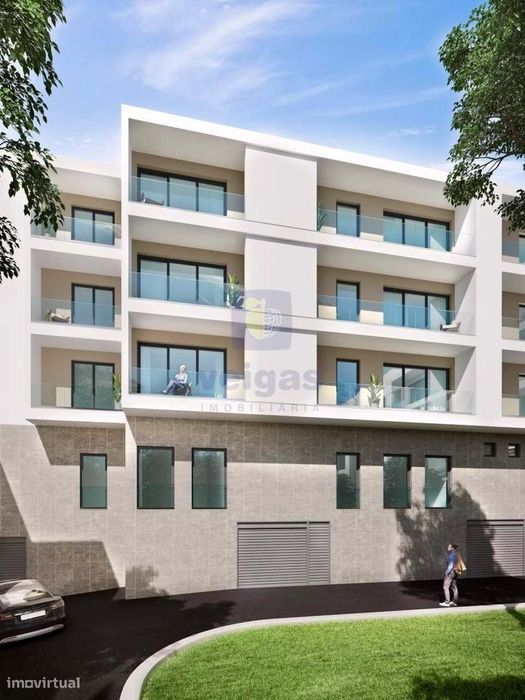 Apartamentos  T2 , 1º Andar, elevador, prédio em construção, boa loca