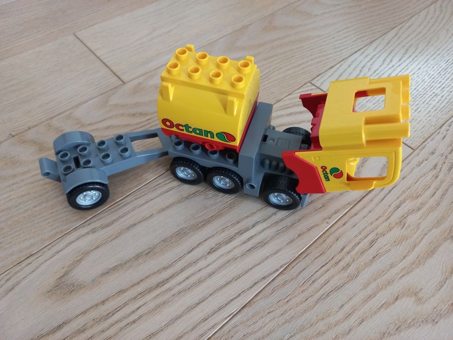 LEGO Duplo cysterna Octan, część zestawu 5605-1