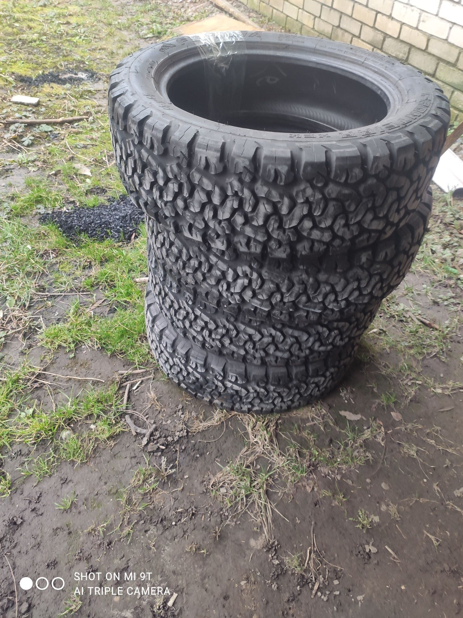 Продам шины болотники 215/55 R18  95 H