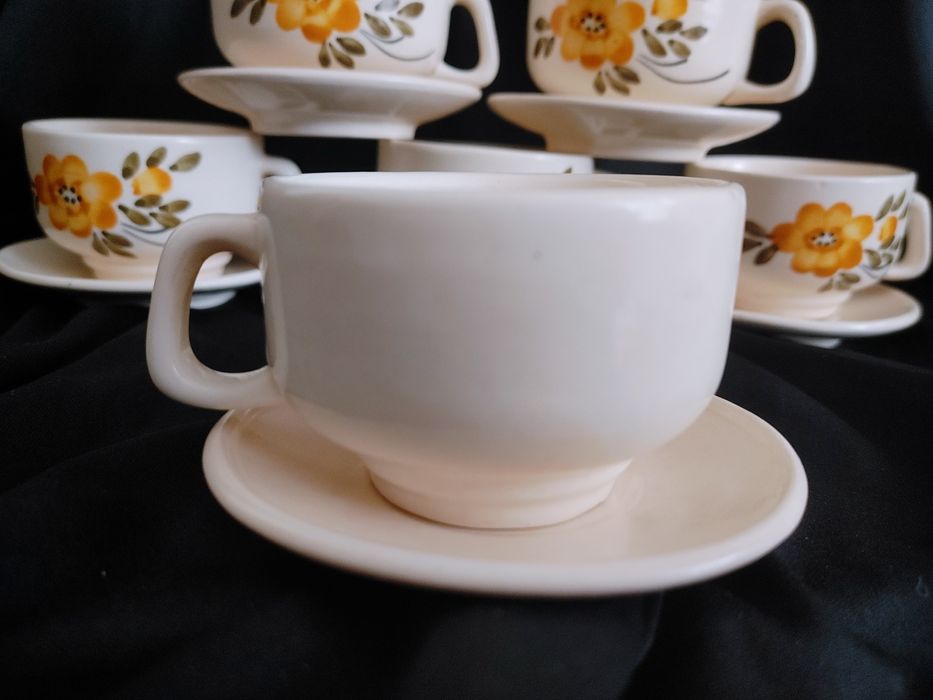 Komolet 6 sztuk filizanki malowane jak fajans Włocławek retro prl