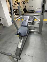 Bancos Technogym (Inclinado e Plano)