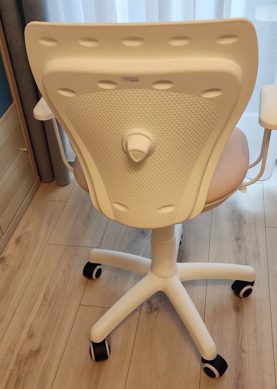 Krzesło biurowe/ fotel biurowy dla dzieci z tapicerowanym siedziskiem