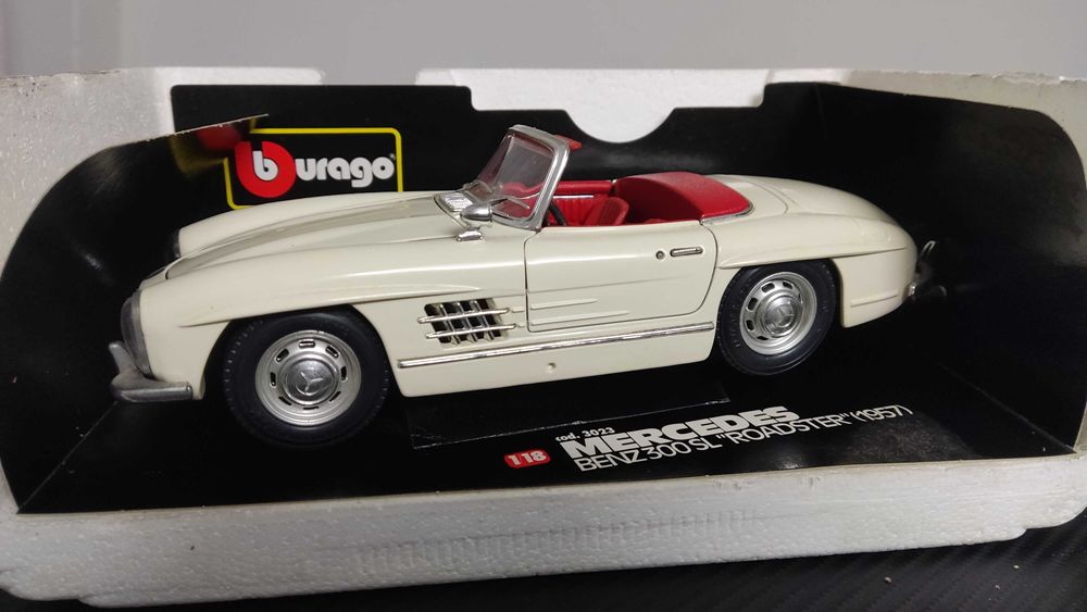 Burago 300SL ROADSTER SPIDER 1957 1/18